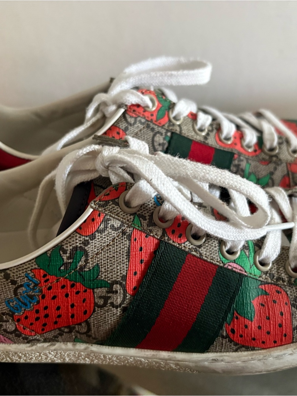 Gucci women’s Strawberry Print Low-Top Sneakers - Red/Green/White